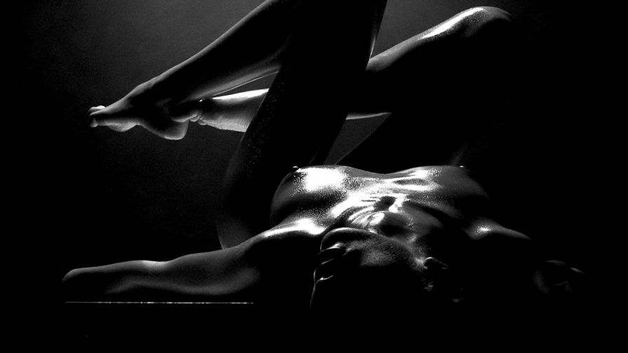 Hot Naked & Nude Women Porn Wallpaper - Dark nude, Black & White